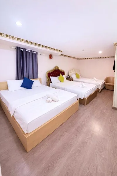 Phòng gia đình — Crowne Hotel