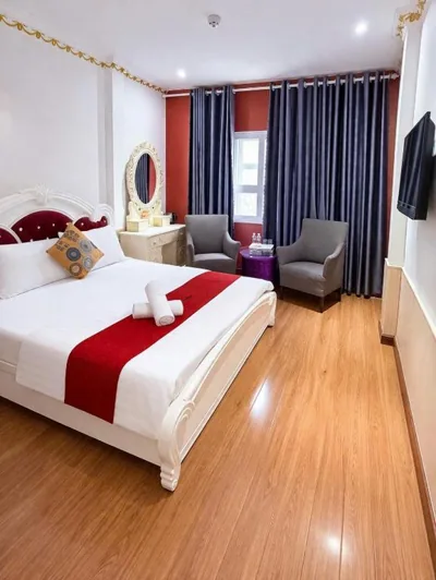 Phòng Superior King — Crowne Hotel